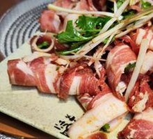 Grilled Lamb on Hot Plate