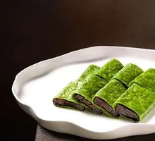 Jade Wheat Cake with Snowflake Beef