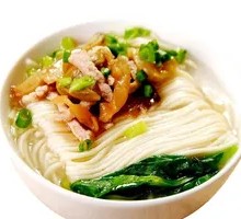 Pickled Vegetable and Pork Noodles