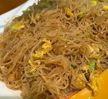 Stir-Fried Rice Noodles with Pork Strips