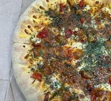 Italian Meat Sauce Rolled Edge