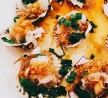 Garlic Vermicelli Rainbow Clams