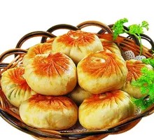 Pan-fried Leek and Egg Dumplings