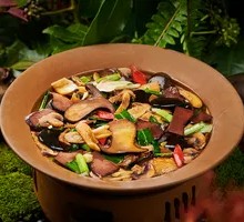 Stir-fried King Oyster Mushrooms with Black Trumpet