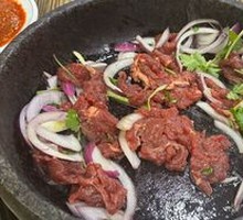 Stone Pot Grilled Meat