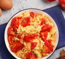 Tomato and Egg Stir-Fry