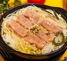 Beef and Vegetable Rice Noodles