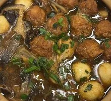 Braised Meatballs in Clay Pot