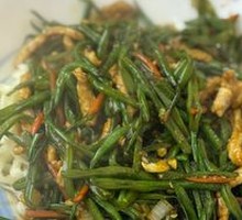 Braised Lentils with Shredded Pork Noodles