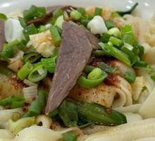 Beef Oil-Poured Noodles