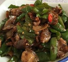Stir-fried Pork with Long Green Chili