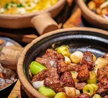 Black Pepper Beef with Scallions