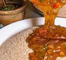 Beef Cubes with Sauce over Clay Pot Rice Cake