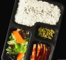 Charcoal-Grilled Chicken Rice