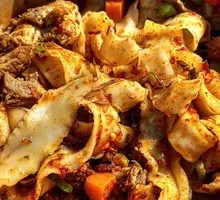 Braised Pork Oil-Splashed Noodles