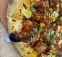Spicy Crawfish & Tender Chicken Pizza