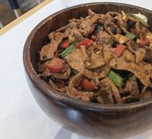 Stir-fried Pig Liver in Wooden Bucket Rice