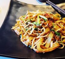 Changsha Stir-Fried Wide Rice Noodles