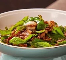 Yangque Lake Chili Stir-Fried Native Pig