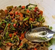 Tea Oil Beef Stir-Fry