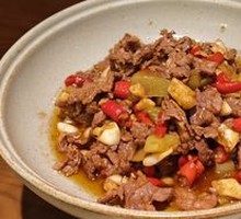 Stir-Fried Beef with Yellow Onion