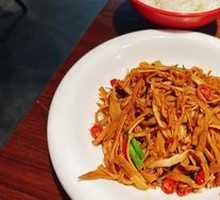 Crispy Bamboo Shoots with Golden Threads