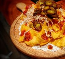 Spicy Mexican Chicken Nachos