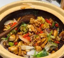 Stir-fried Bullfrog with Purple Perilla