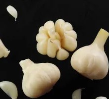 Sweet Pickled Garlic