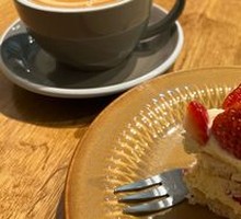 Coconut Strawberry Cake