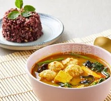 Hand-Beaten Chicken Breast Dumplings in Hot Soup