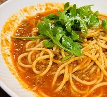 Classic Bolognese Spaghetti