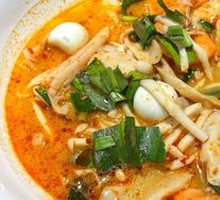Tom Yum Noodles