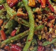 Garlic Stir-Fried Long Beans