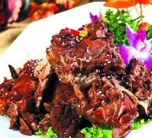 Delicious Sauce-Braised Bones