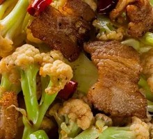 Spicy Stir-Fried Organic Cauliflower