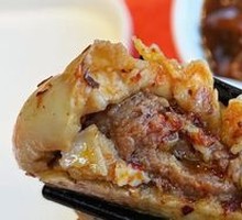 Eryouju Pork and Scallion Dumplings