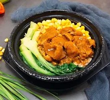 Braised Beef Claypot Rice