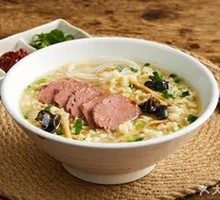 Traditional Lamb Soup with Flatbread