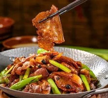 Traditional Spicy Sichuan-style Twice-cooked Pork (Medium Spicy)