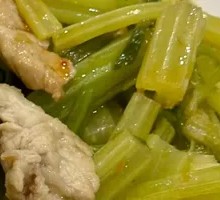 Stir-fried celery with pork