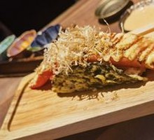 Emperor Crab Leg Taco