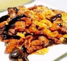 Sour Stir-Fried Egg with Wood Ear Mushrooms