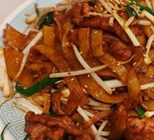 Dry-Fried Beef Rice Noodles