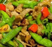 Screw Pepper Stir-Fried with Pork Belly