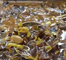 Yellow Flower Mushroom Pork Slice Stew