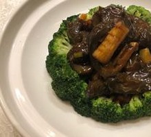 Braised Sea Cucumber with Green Onion