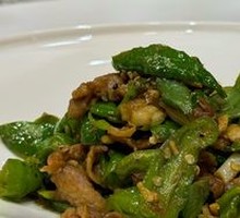 Stir-fried Black Pork with Chili