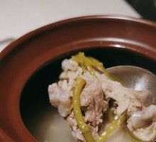 Daily Slow-Cooked Herbal Soup