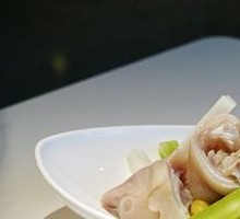 Traditional Green Juice Cloud Pig Trotters